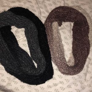Two Billabong Infinity Scarf